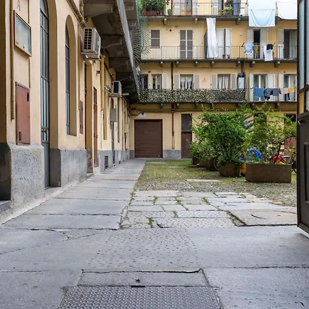 Centro-via Garibaldi Elegante Mansarda Con A/c