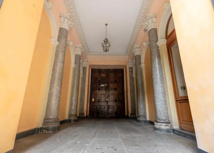 [centro-via Garibaldi] Elegante Mansarda Con A/c Turín