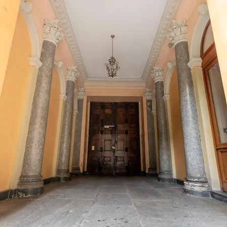 [centro-via Garibaldi] Elegante Mansarda Con A/c Turín